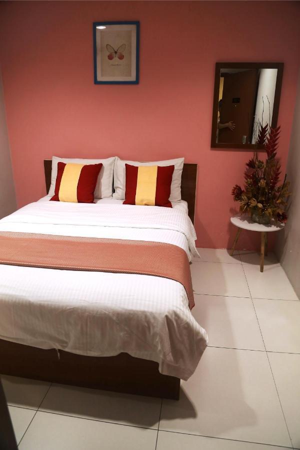 Wl Hotel Kampung Baharu Sungai Buluh Ngoại thất bức ảnh